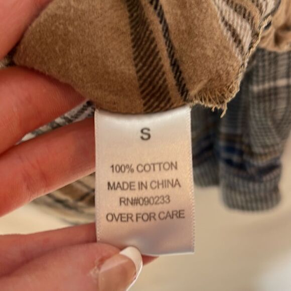 PacSun Basset Colorblock Button Up Flannel Shirt. Size Small. - Picture 8 of 8